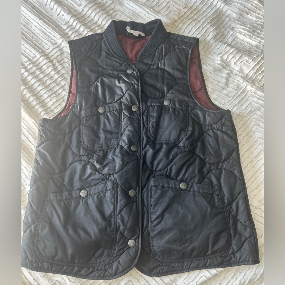 L.L. Bean Signature Quilted Vest in Black with Brown Lining